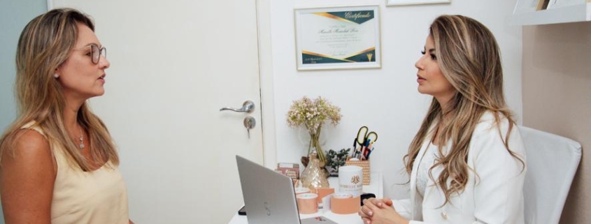 Fisioterapeuta Dra. Marielle Mameluk em atendimento na Barra da Tijuca